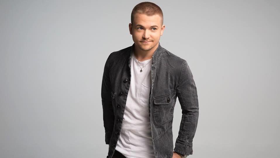 Country singer Hayes makes Tucson stop as he hits reset on his career
